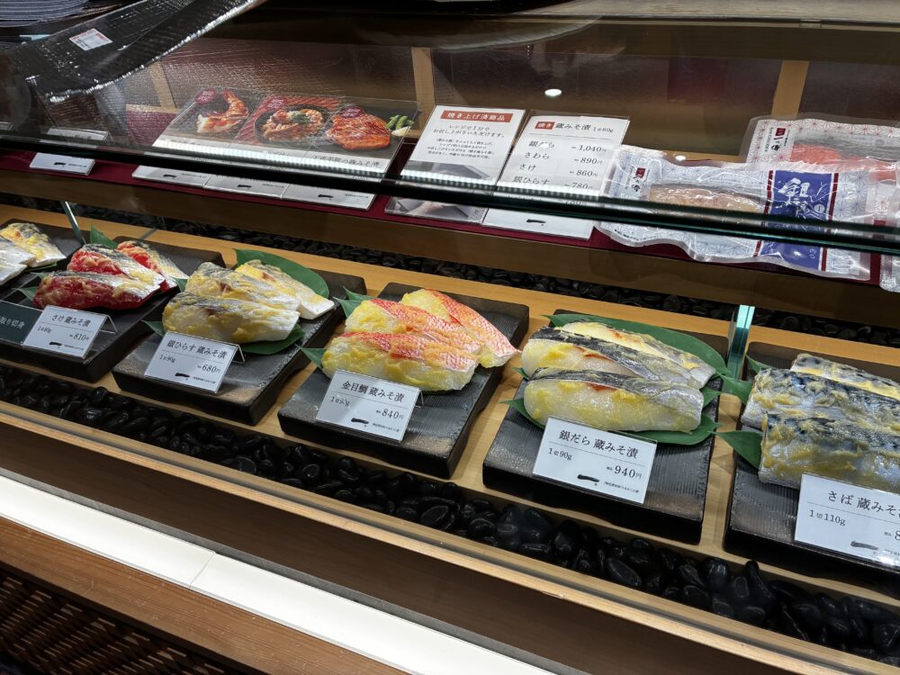 京都伊勢丹の店舗のショーケース